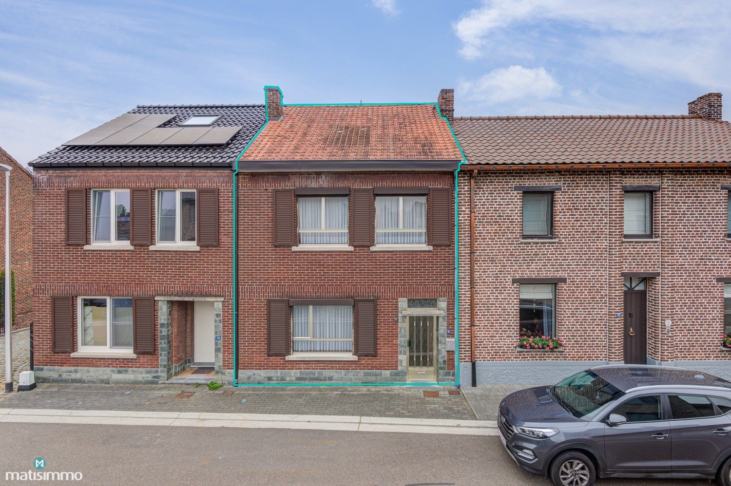 Hoofdfoto van de publicatie: GEZINSWONING MET RUIME TUIN EN DRIE SLAAPKAMERS IN MARTENSLINDE