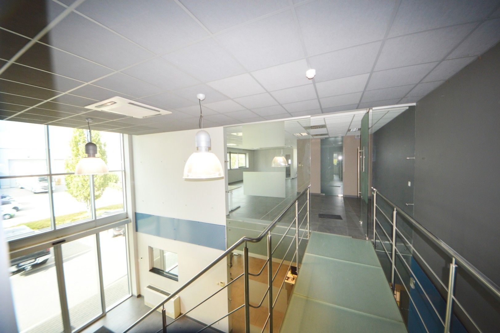 MODERN KANTOOR MET PARKING  foto 9