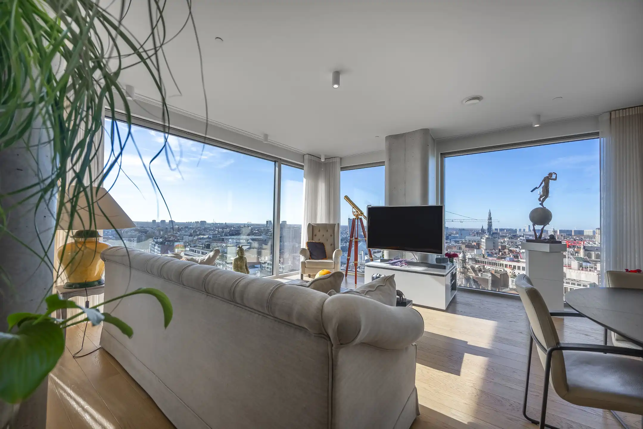 Uitzonderlijke appartement met een panoramisch uitzicht foto 6