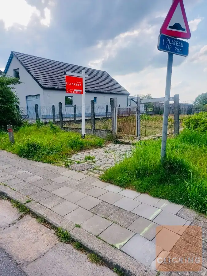 Heel mooi gelegen bouwgrond met uniek dieptezicht foto 3