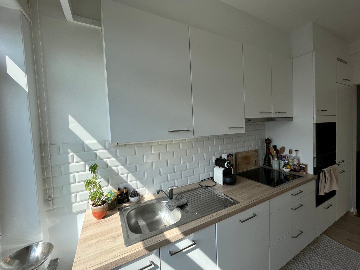 Ruim, lichtrijk appartement met garage én berging (kelder). foto 11