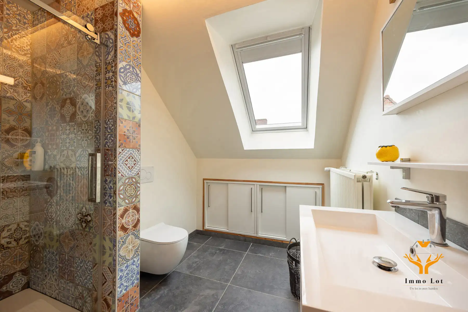 Instapklare gezinswoning met 7 slpk en tal van mogelijkheden foto 24