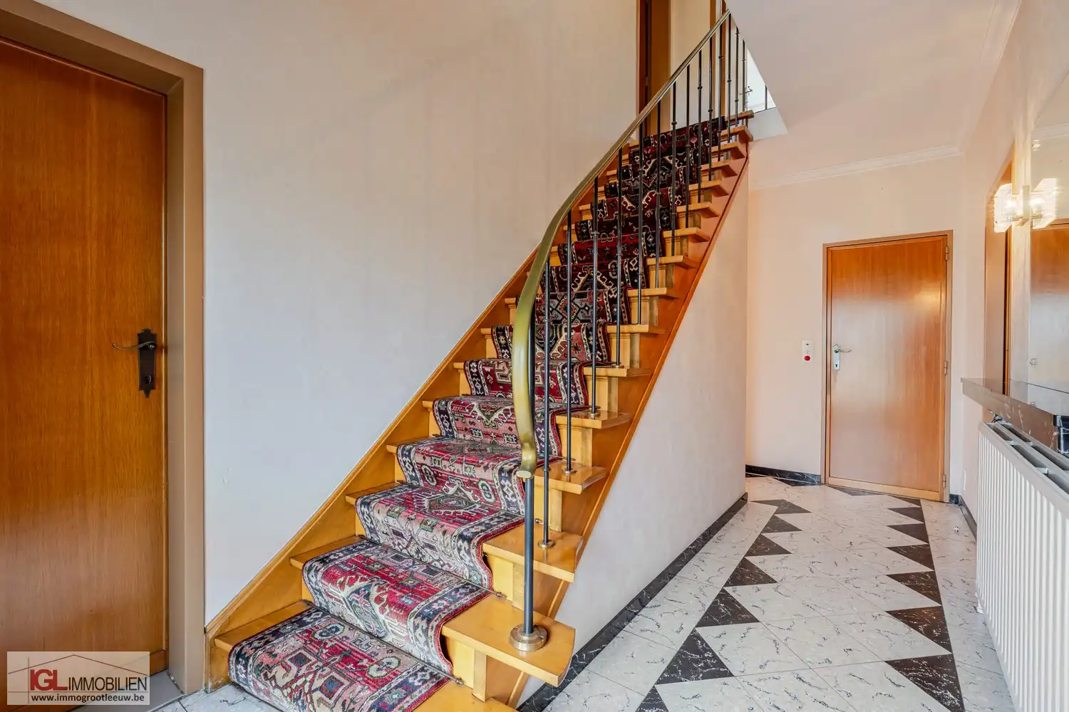 Villa te koop in hartje Sint-Pieters-Leeuw foto 9