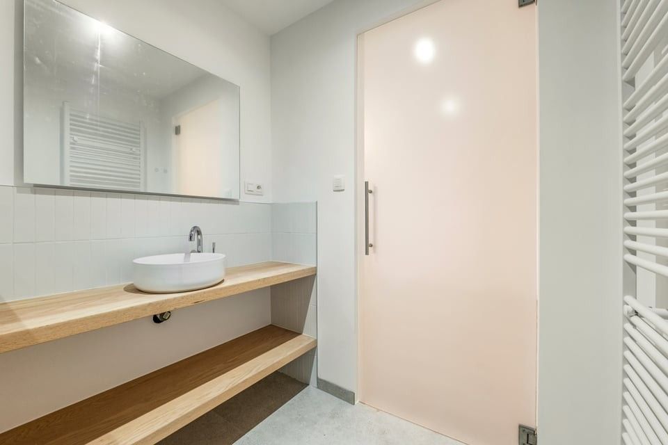 GERENOVEERD APPARTEMENT MET 1 SLK IN HET CENTRUM VAN SINT-TRUIDEN foto 13