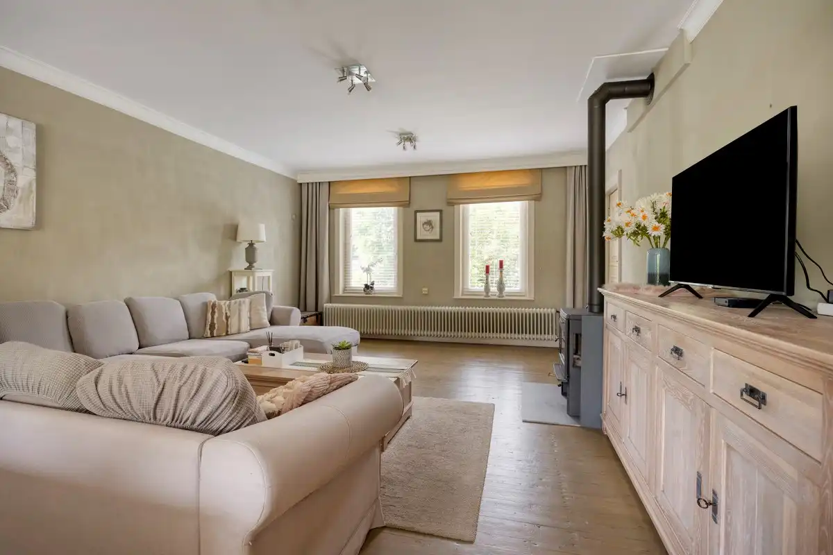 Bijzonder historisch herenhuis te koop in Heppen foto 7
