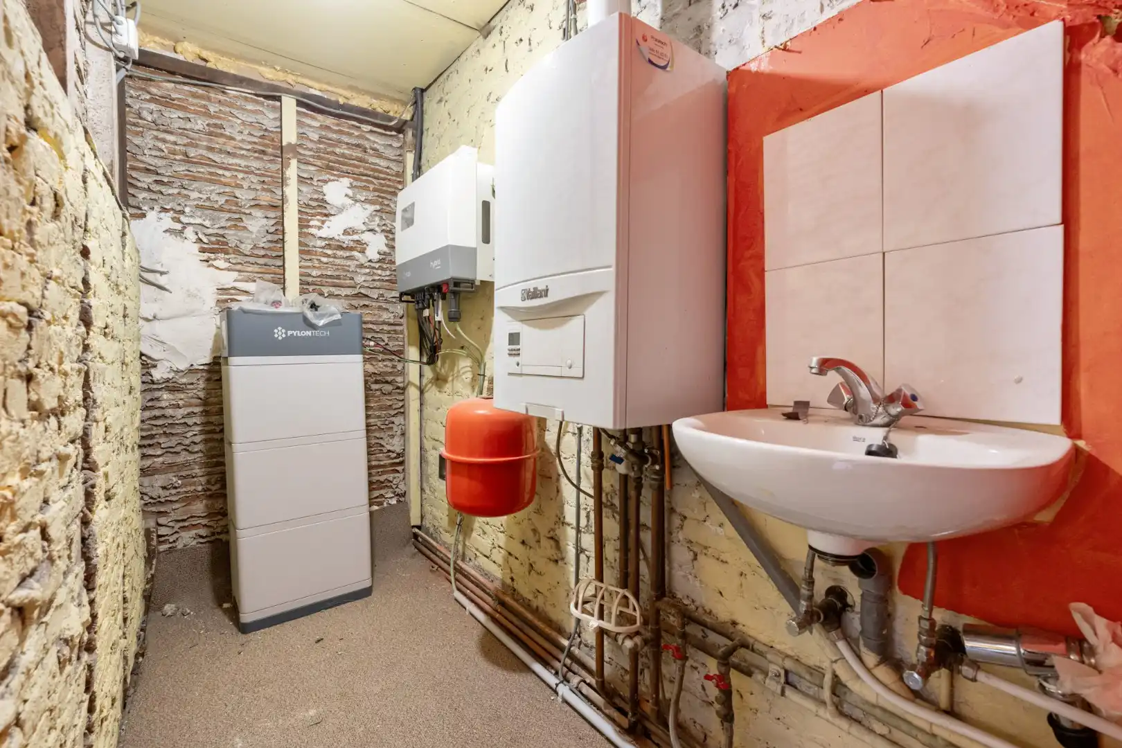 Deels gerenoveerde woning met stadstuin, 3 slpk, 2a60ca, tussen de kleine en grote ring  foto 19