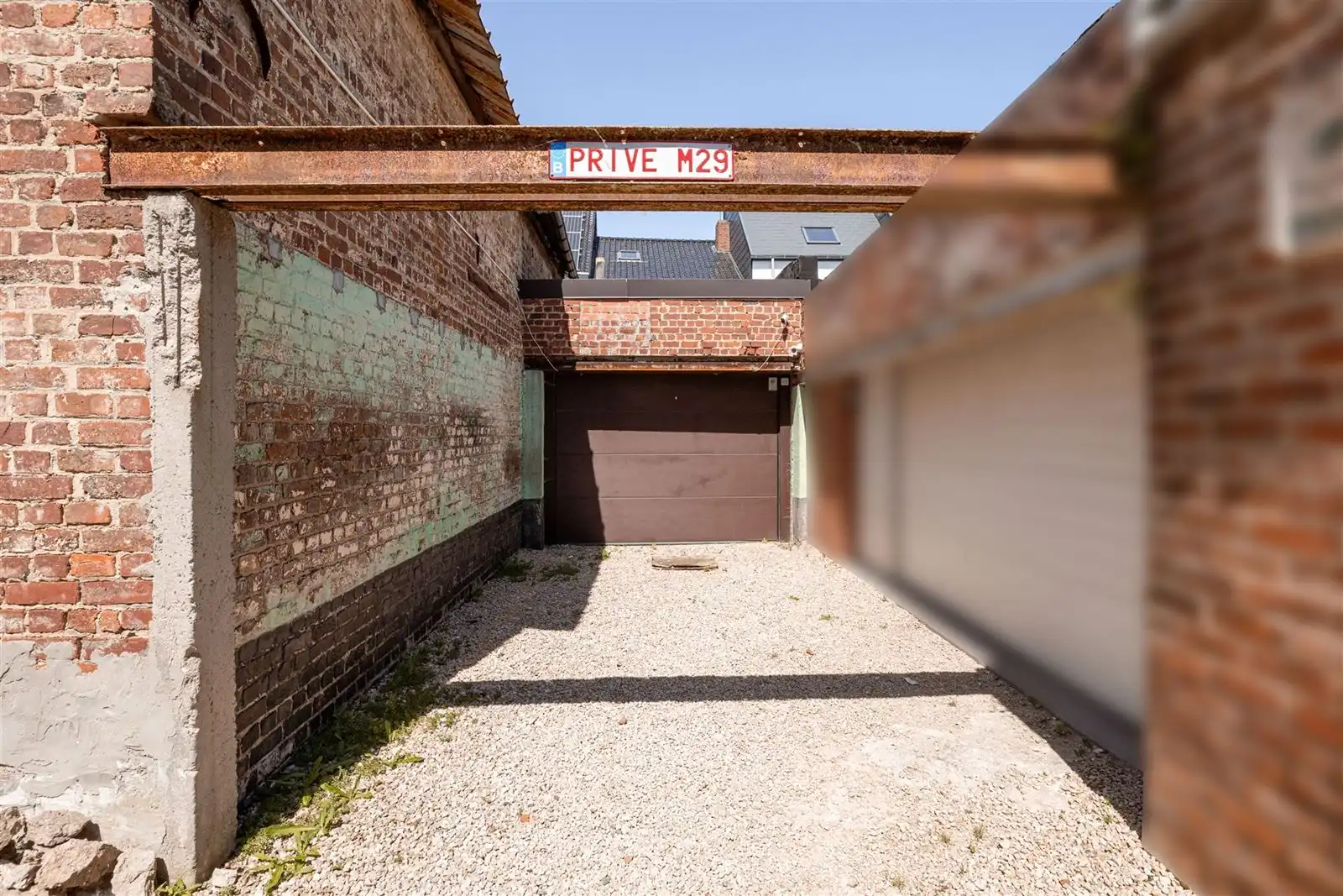 Te renoveren woning mét garage foto 13