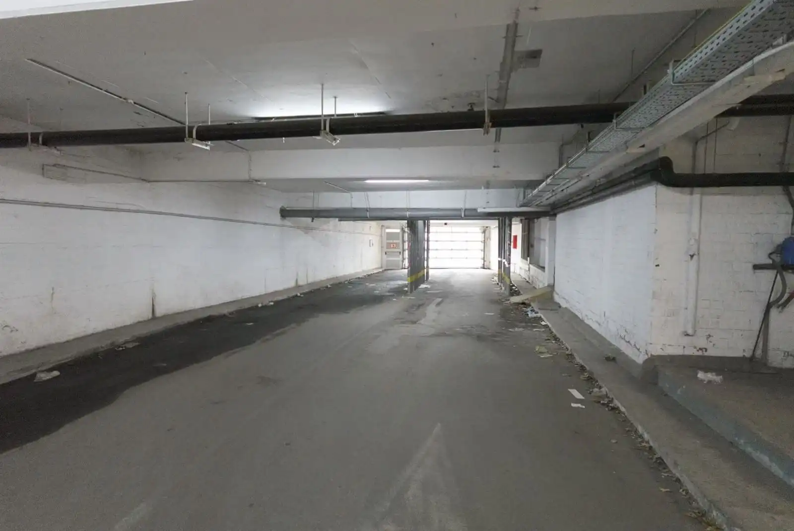 3 garages te koop in Anderlecht foto 3