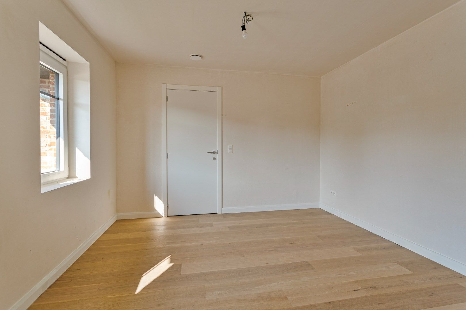 Kwalitatief afgewerkte halfopen nieuwbouwwoning met 3 ruime slpks op 412 m² te OLV Olen ! foto 19