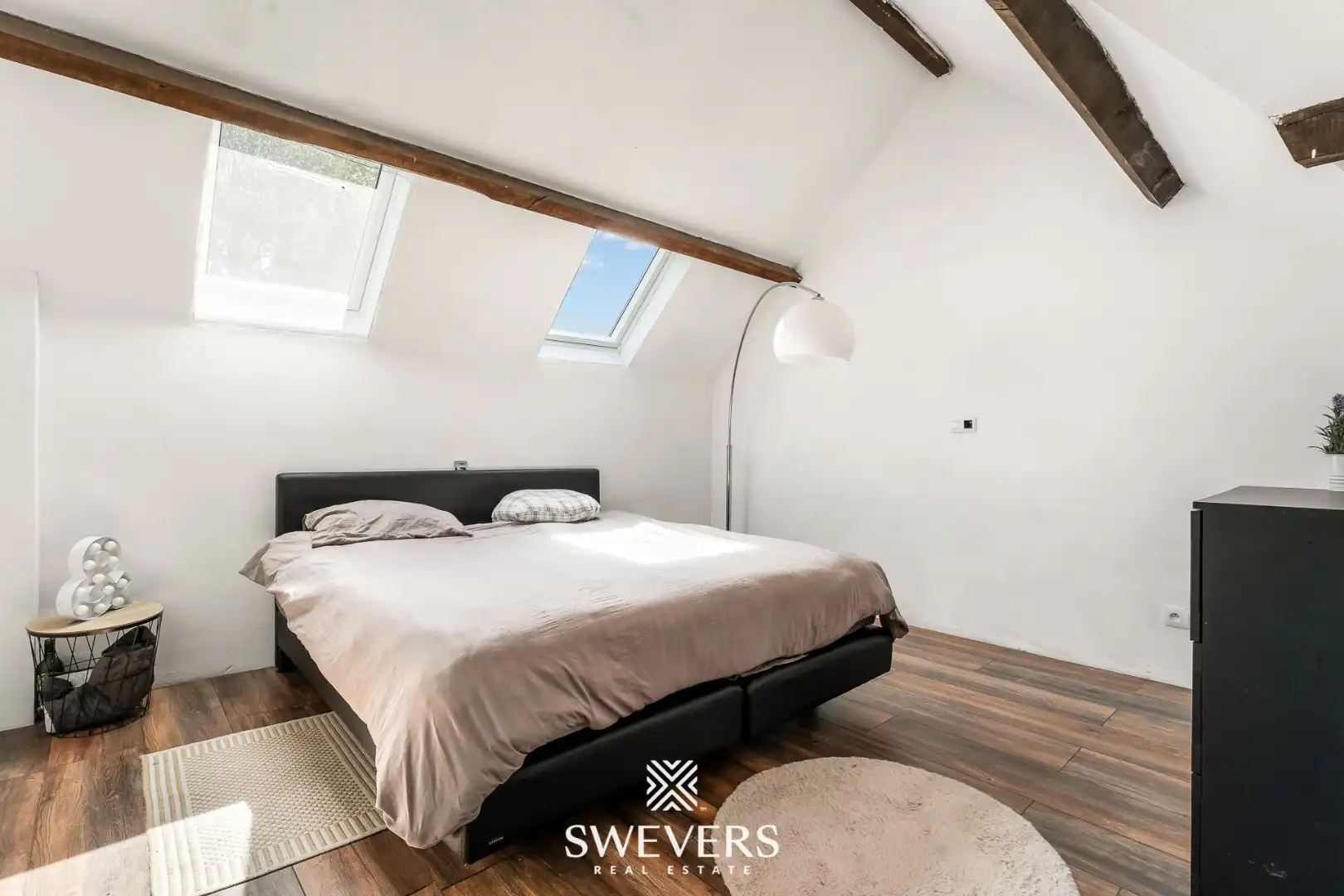 Stijlvolle woning met 4 slpk en prachtige tuin in Tongeren foto 19