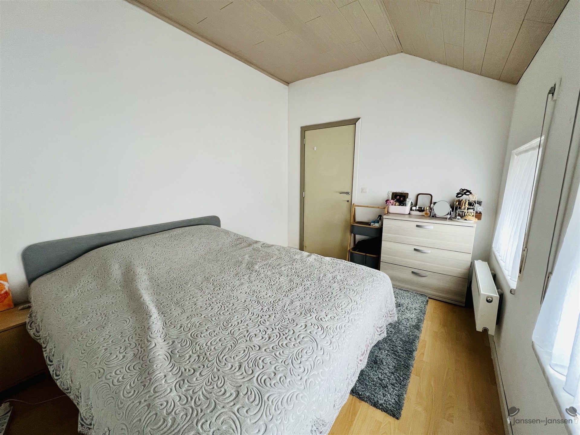 HOB met 2 slaapkamers foto 8