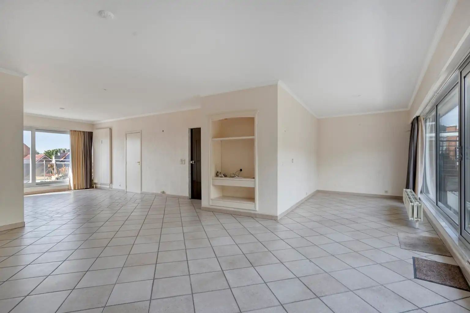 Zeer ruime duplex met 4 slaapkamers en terrassen in Jette foto 7
