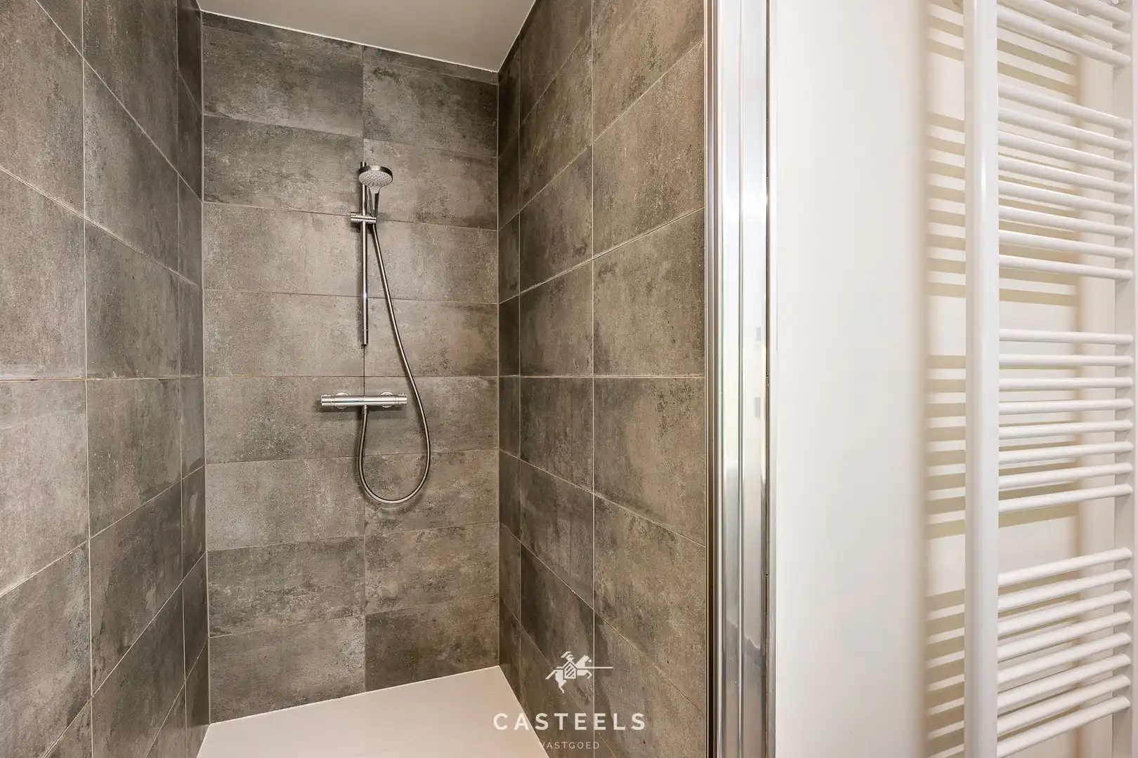 Recent appartement met staanplaats te Gentbrugge foto 16