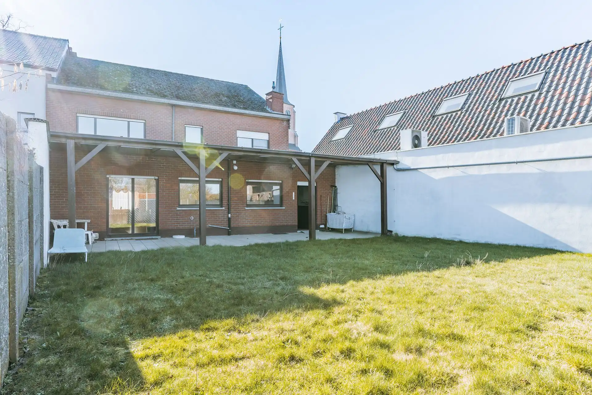 Verrassend ruime woning met grote tuin in centrum Vremde. foto 16