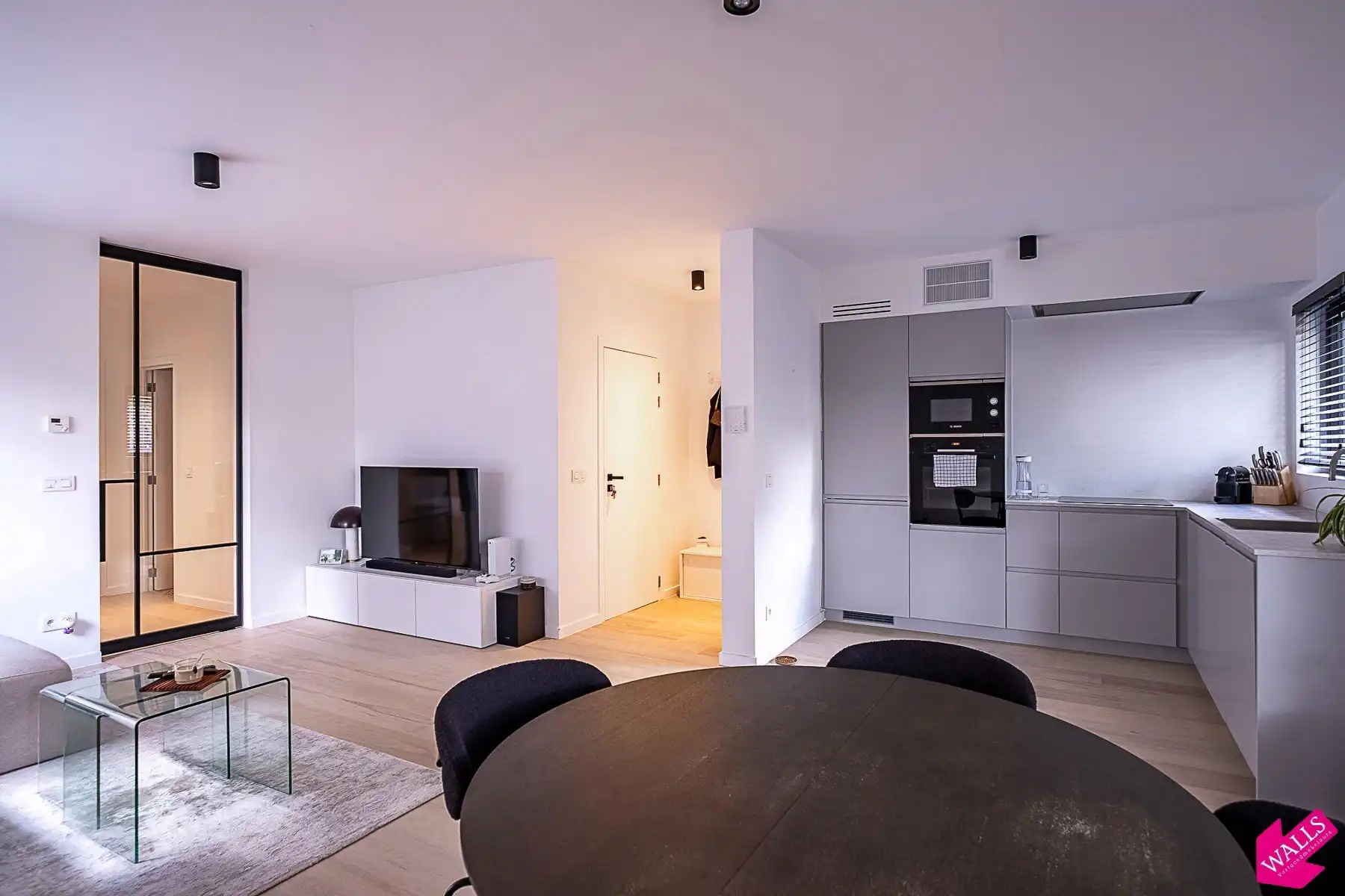 Luxueus afgewerkt en instapklaar appartement foto 5