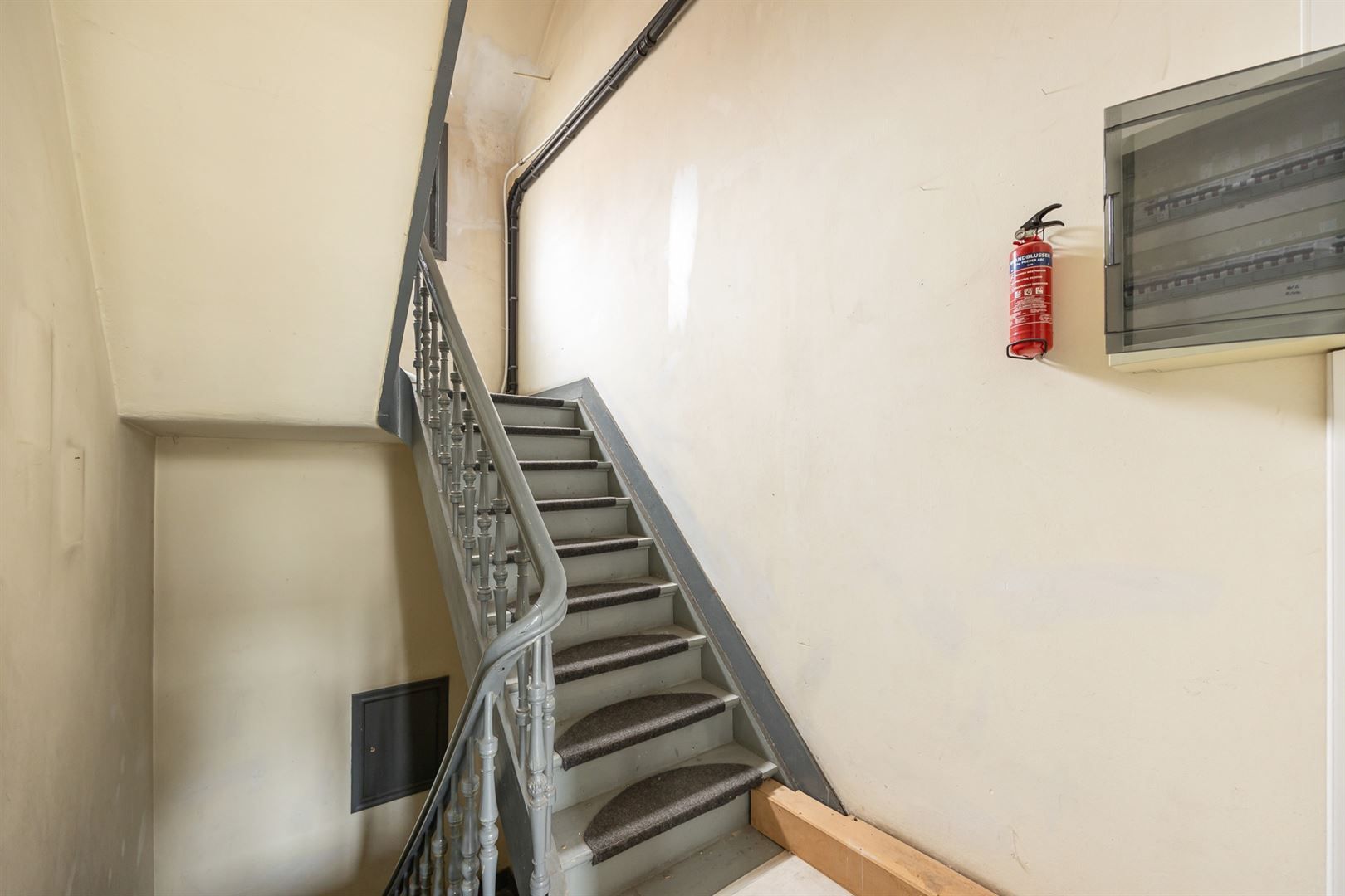 Te renoveren opbrengsteigendom op premium locatie foto 6