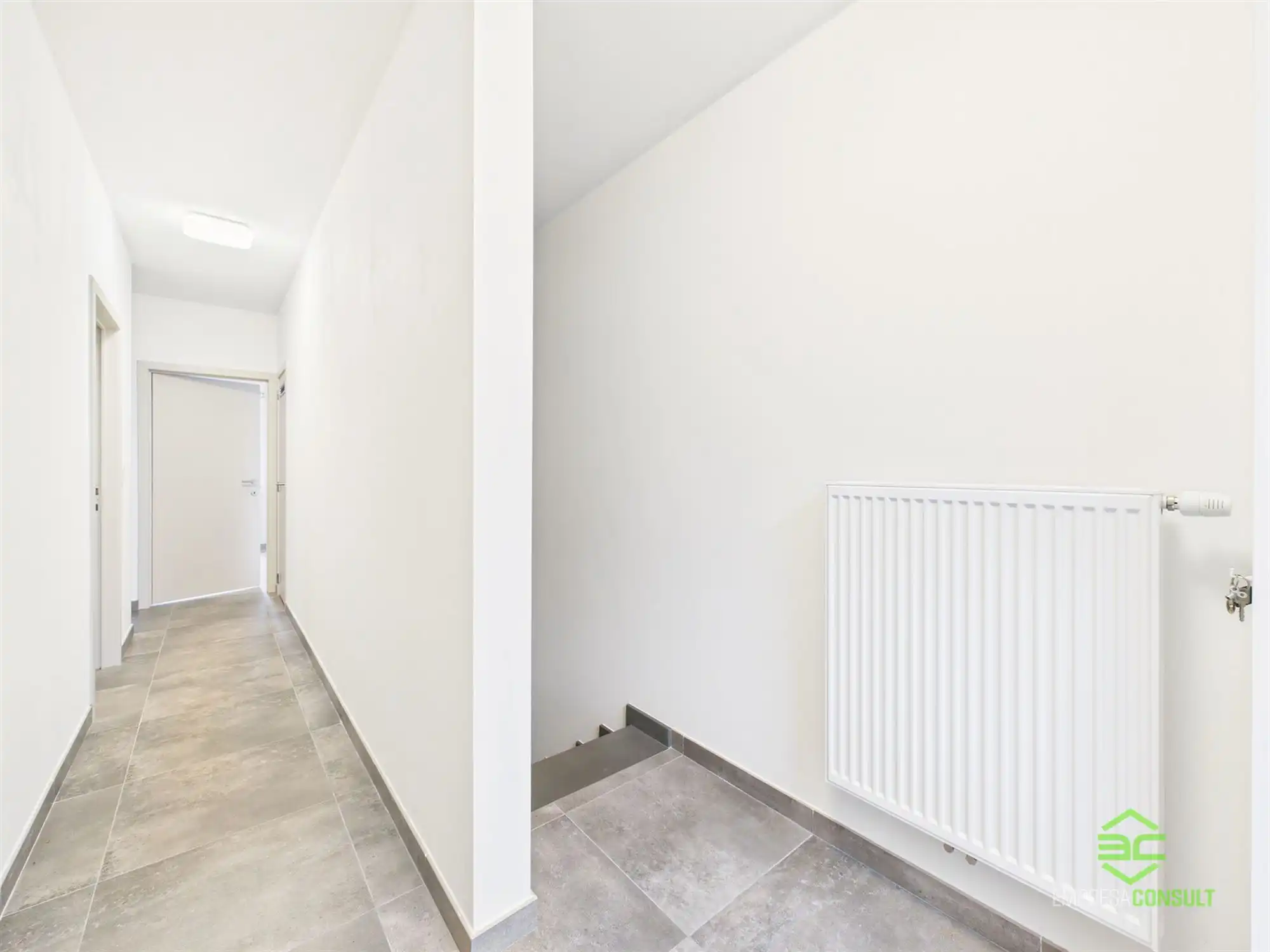 Instapklare gezinswoning met 3 slpk op 1km van het centrum! foto 3