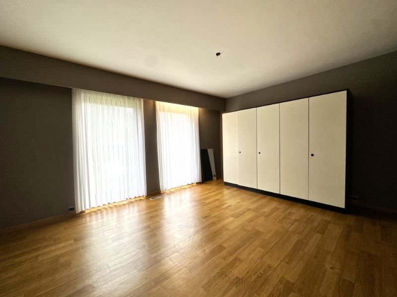 Ruime woning met 3 slaapkamers, garage en tuin – rustige ligging foto 32