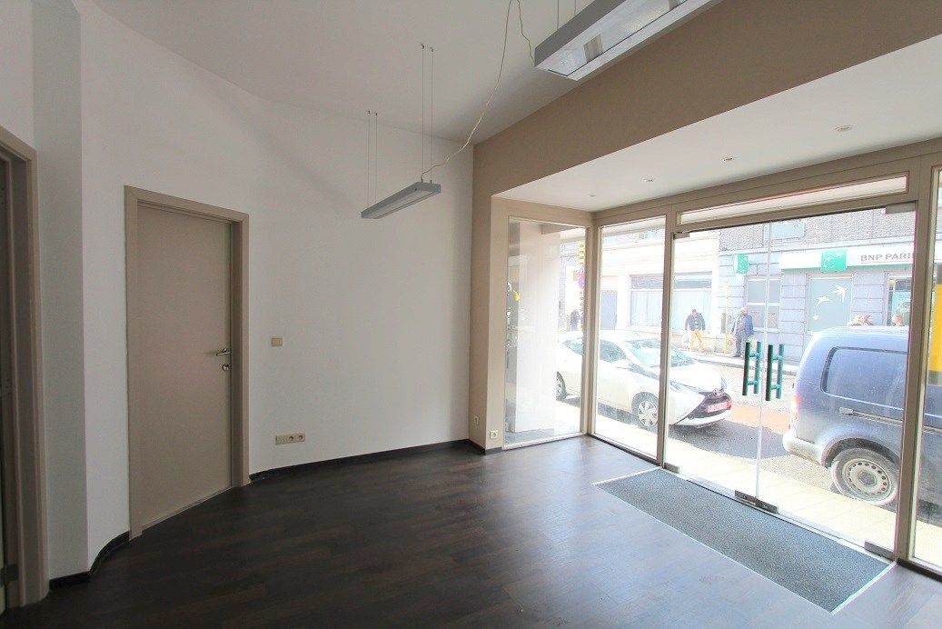 Handelspand met achterliggende studio op ideale locatie! foto 2
