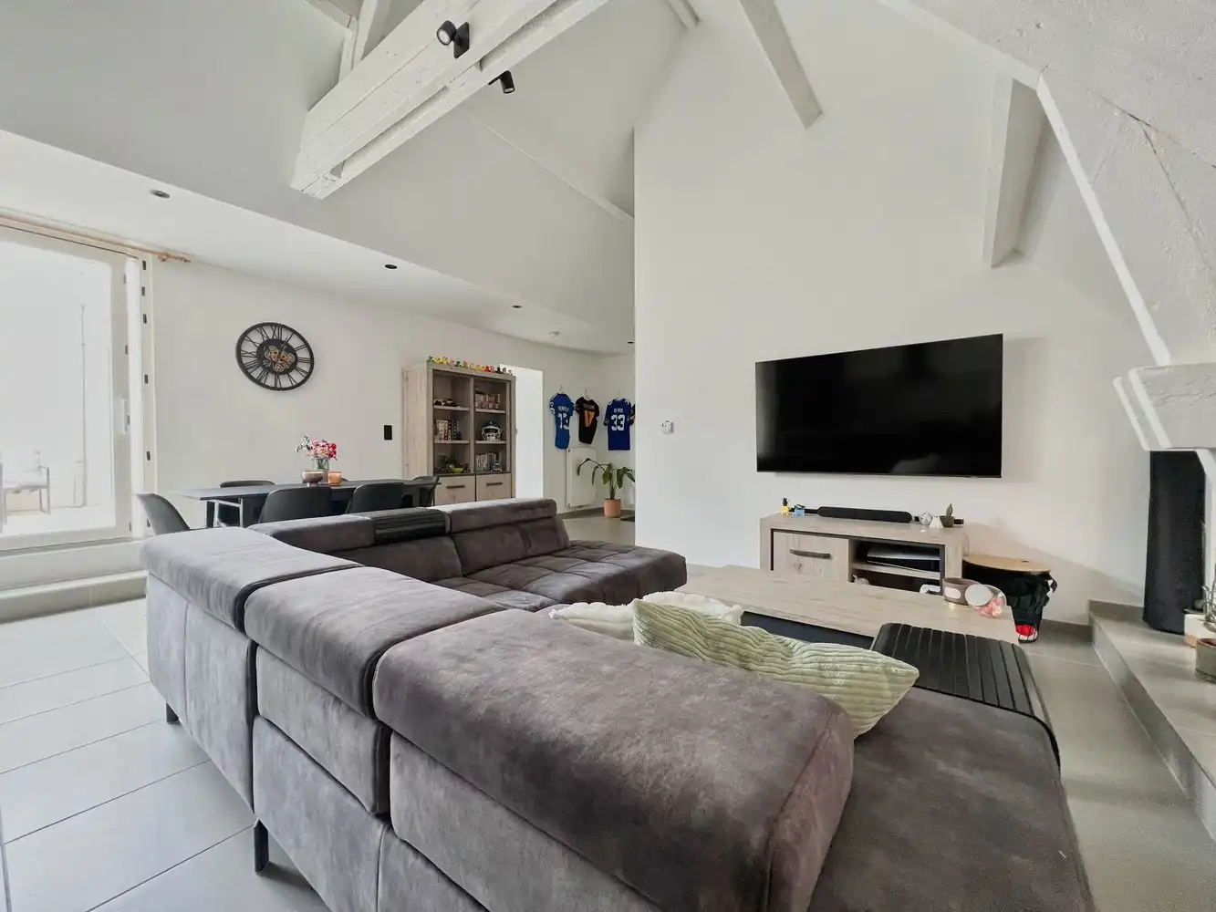 Hip en stijlvol 2-slaapkamer-app. in loftstijl + terras foto 2