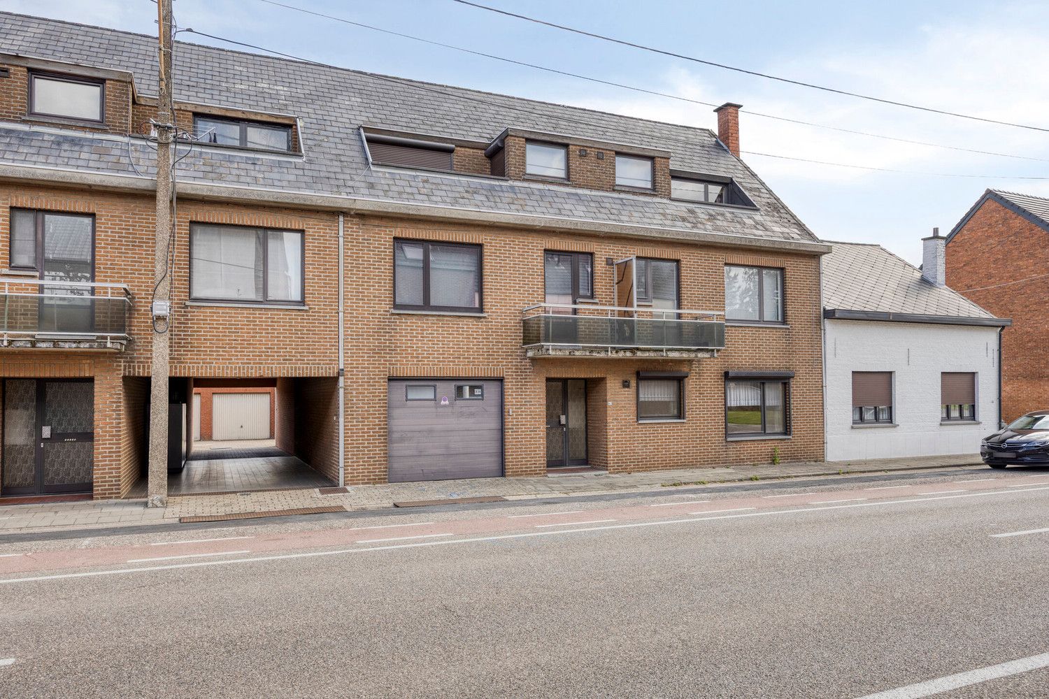 GELIJKVLOERS APPARTEMENT MET 3 SLAAPKAMERS EN INPANDIGE GARAGE TE HALEN! foto 25