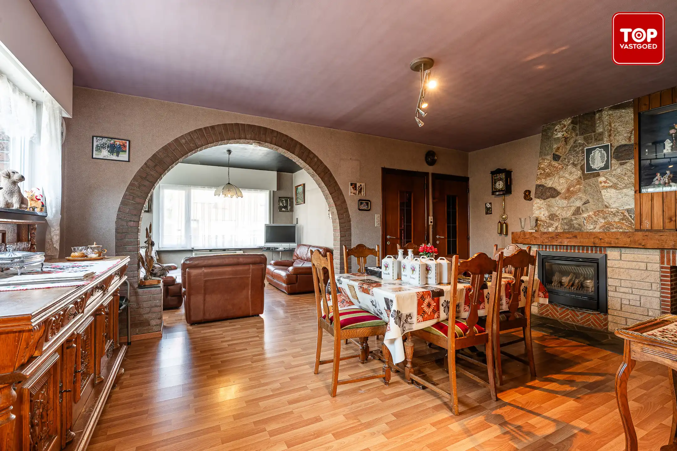 Te renoveren woning met prachtige, zonnige tuin foto 5