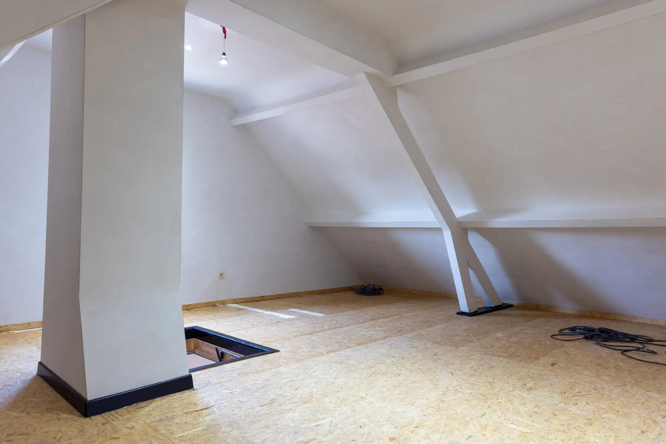 Half-open bebouwing met garage foto 16