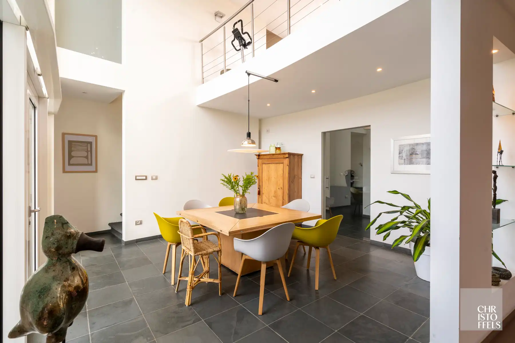 Uitzonderlijke villa van 320m2 gelegen in het pittoreske Leut, op een boogscheut van de Maas! foto 10