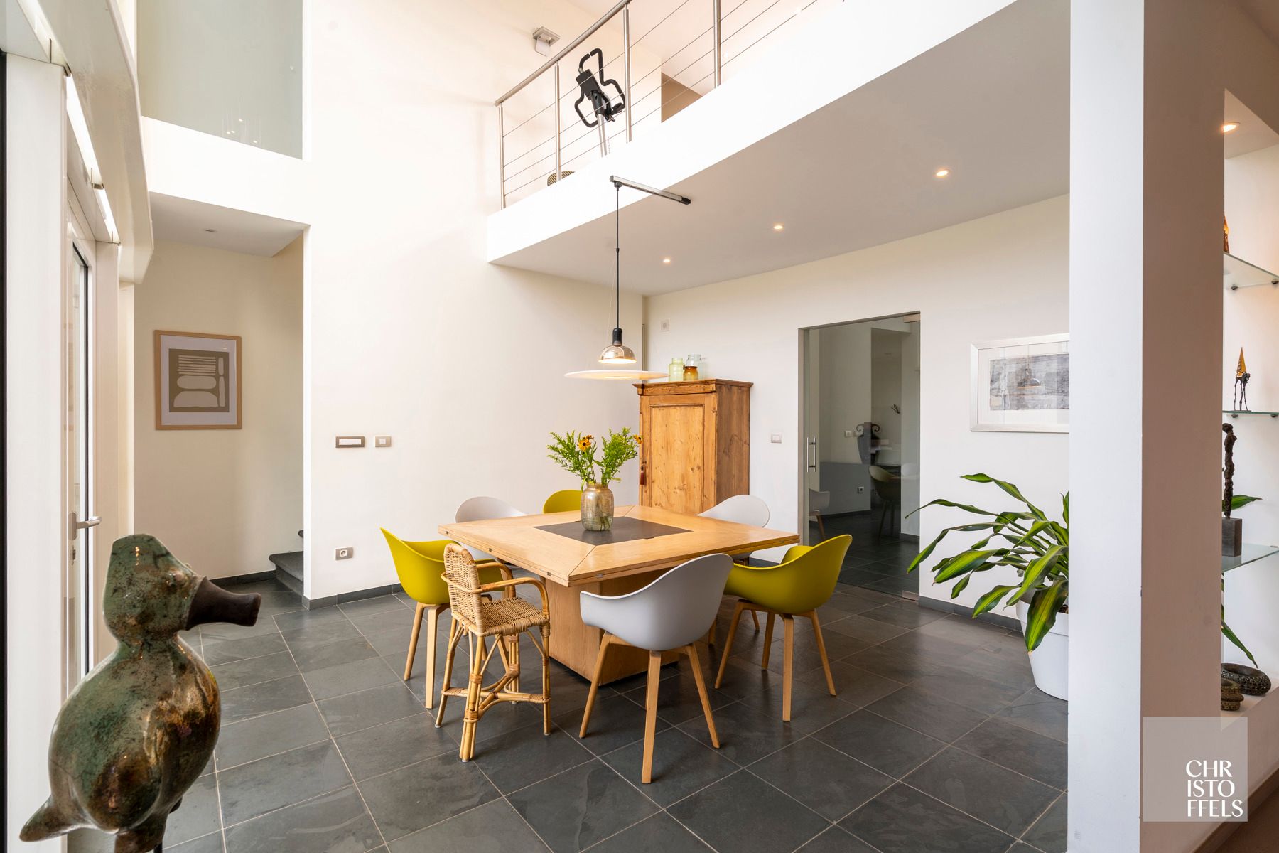 Uitzonderlijke villa van 320m2 gelegen in het pittoreske Leut, op een boogscheut van de Maas! foto 10