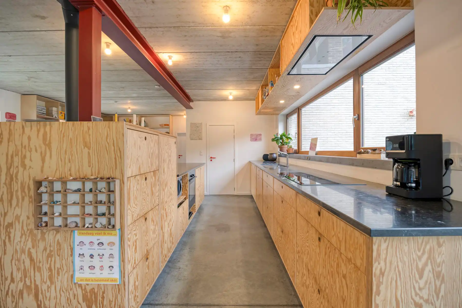 Ruime villa in een groene omgeving foto 9