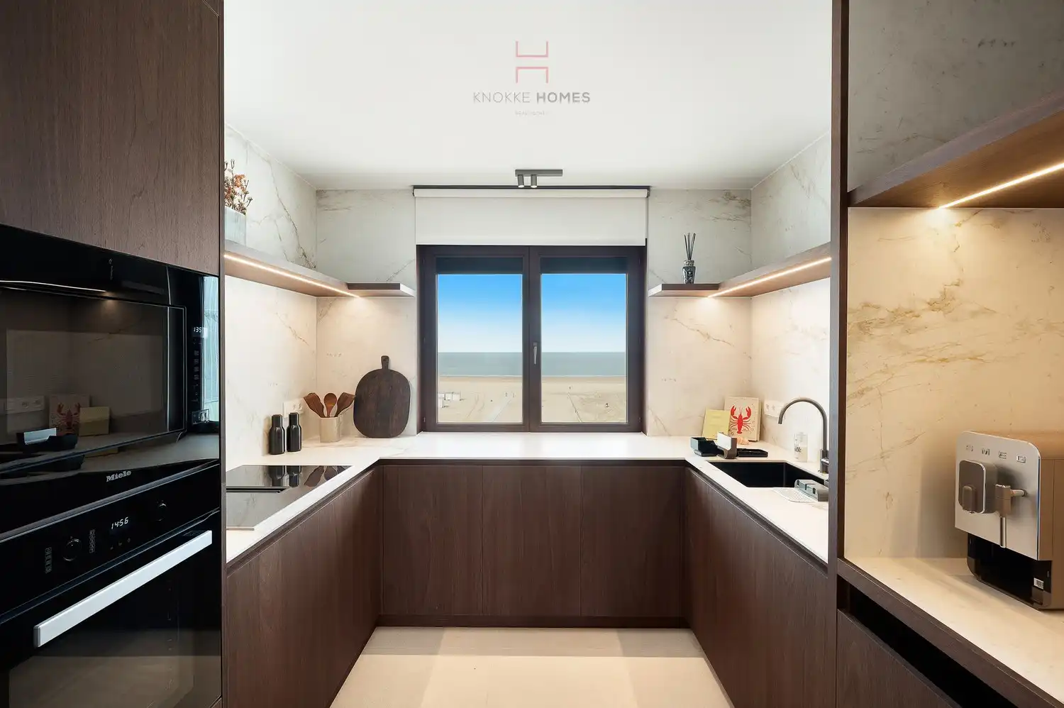 Prachtig gerenoveerd duplexappartement, gelegen op de hoek van een stijlvolle villaresidentie in de Jozef Nellenslaan. foto 15