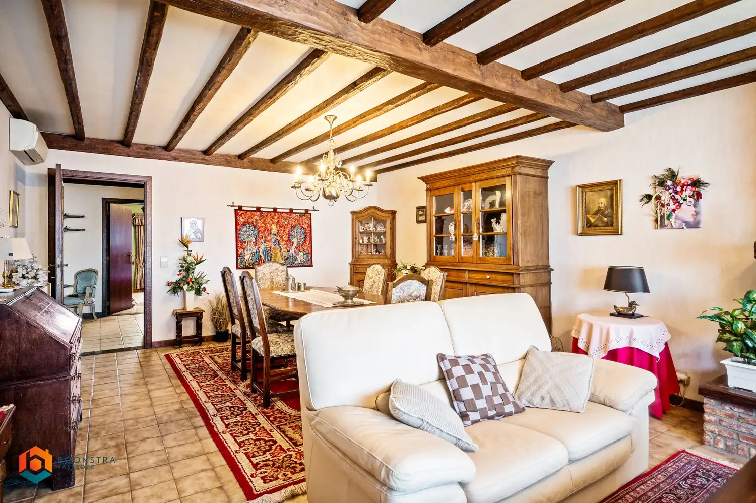 Ruim 3 slpkr app met garagebox foto 6