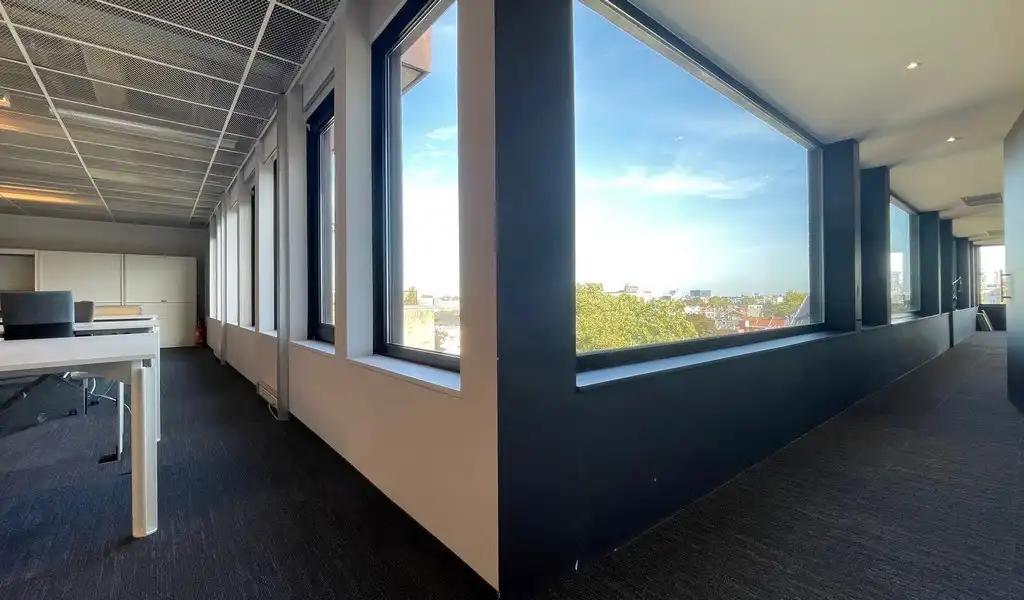 Trendy kantoor te huur in Starbuilding te Antwerpen foto 8