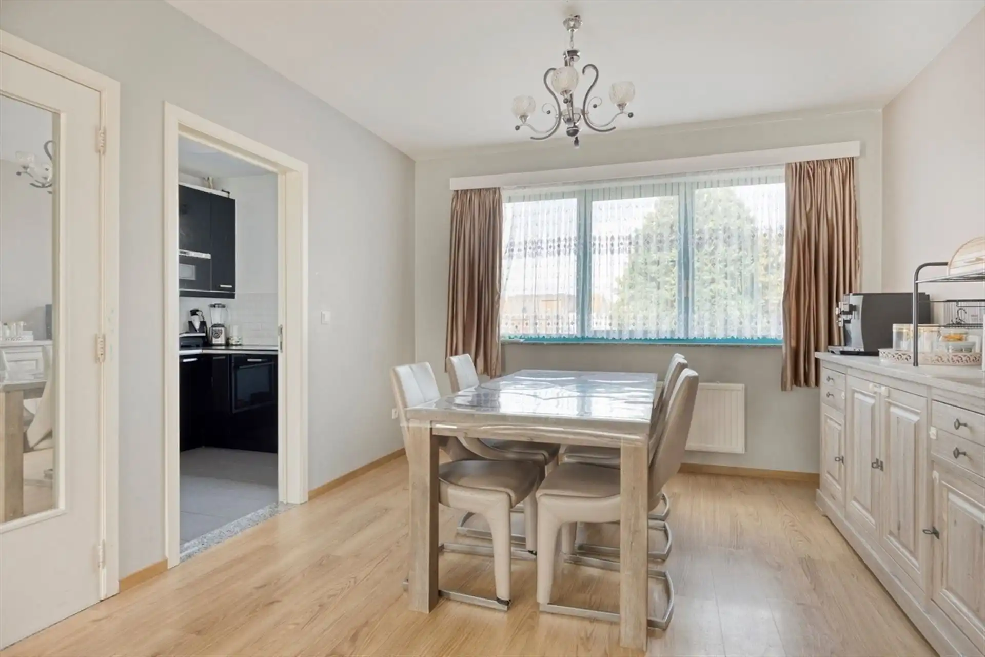 Ruime en instapklare woning met stadstuin en garage! foto 6