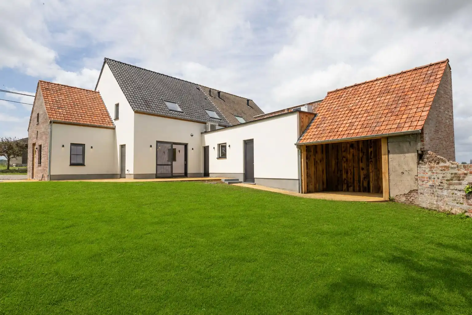 PRACHTIG TOTAAL GERENOVEERDE GEZINSWONING MET 3 SLAAPKAMERS foto 22