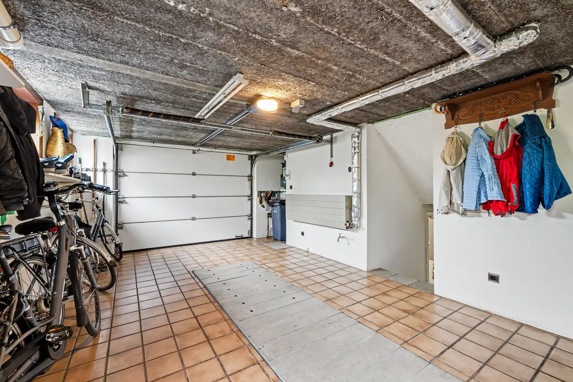 Instapklare gezinswoning met prachtig uitzicht in De Klinge foto 24