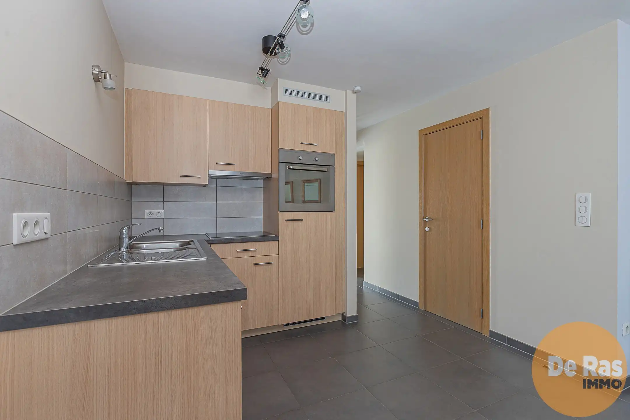 OORDEGEM - Centraal gelegen gelijkvloers appartement  foto 7