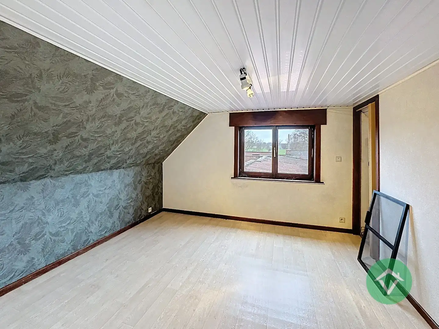 Alleenstaande woning met vele mogelijkheden te Ichtegem  foto 9