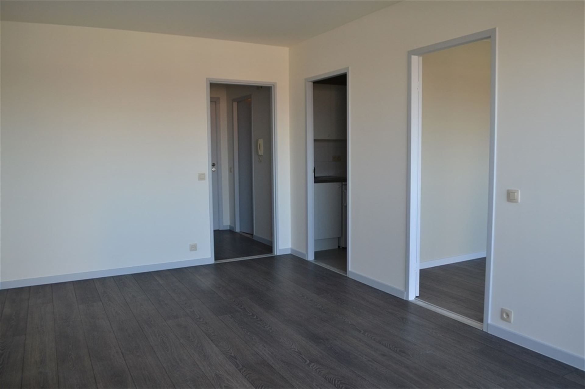 Appartement met 1 slpk en terras op 8ste verdieping foto 5