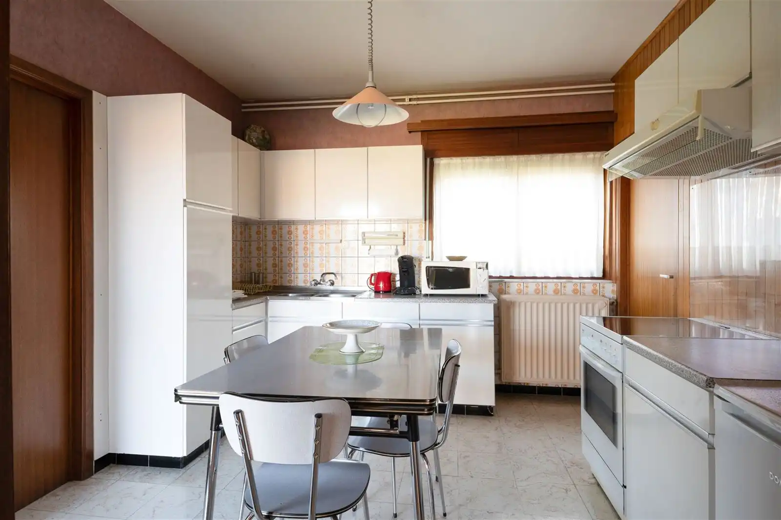 Op te frissen 4 gevelwoning met tuin op 10are92 met prachtig zicht over weilanden foto 11