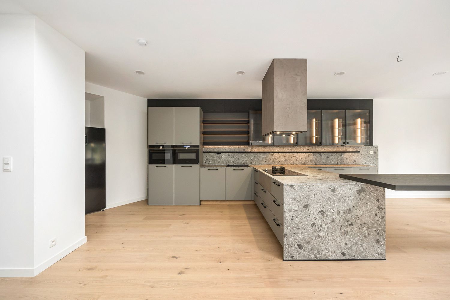 Riante volledig gerenoveerde 5-slk-woning met tuin (EPC A) foto 11