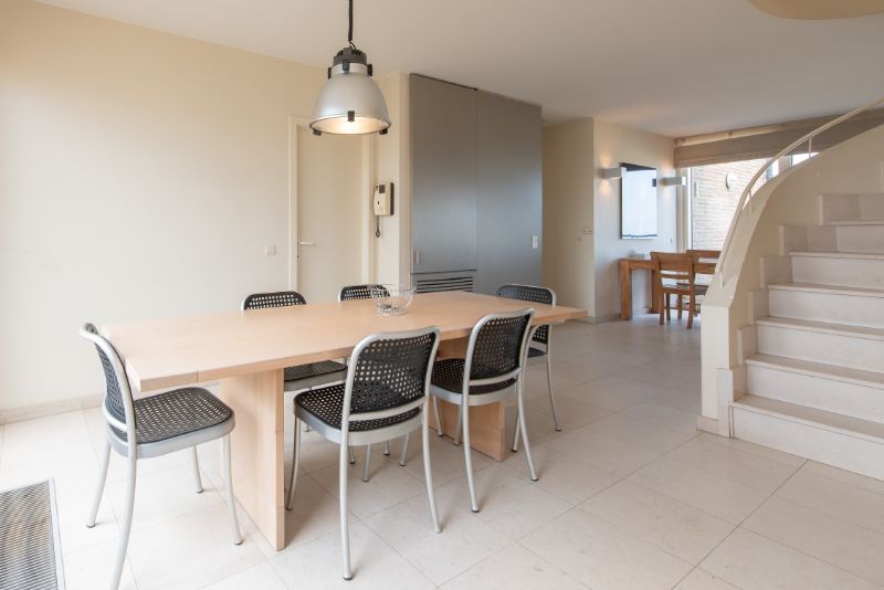 Uitzonderlijk duplex-appartement met 4slpk op toplocatie! foto 12