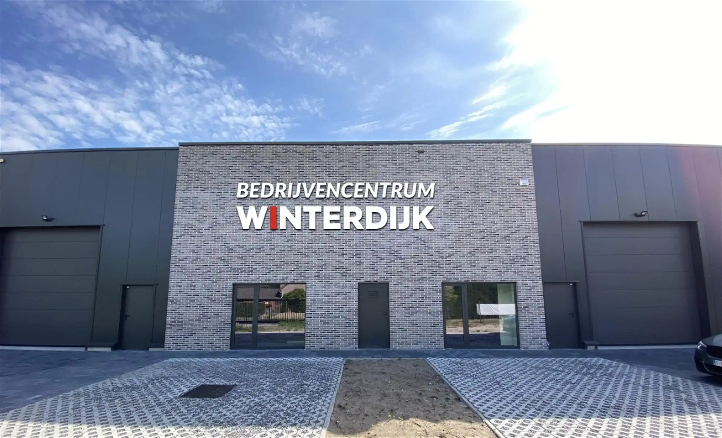 BEDRIJVENPARK "WINTERDIJK" - KMO-UNIT VAN 195M² TE HUUR foto 2
