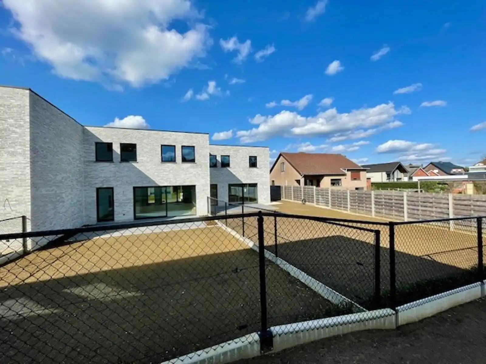 Nieuwbouwwoning te Tielt-Winge! foto 2