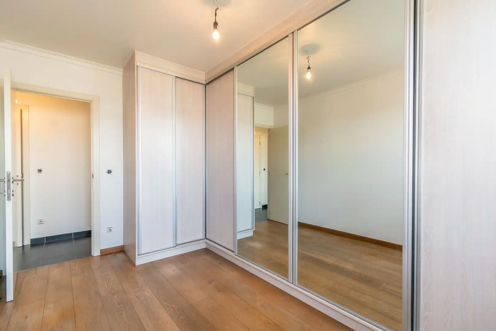 Een aangenaam, instapklaar appartement te Halle! foto 19