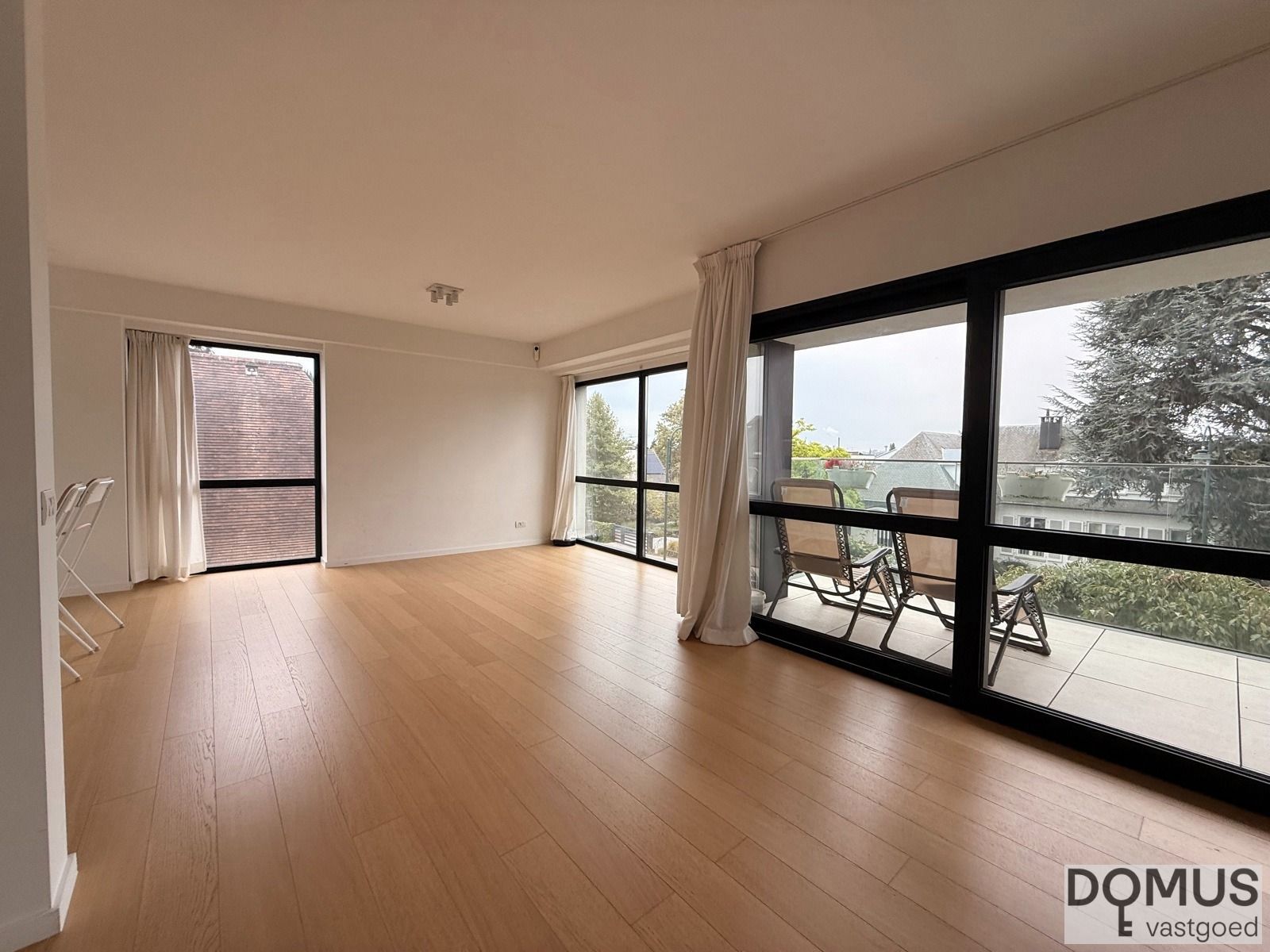 Zeer knap appartement op topligging foto 4