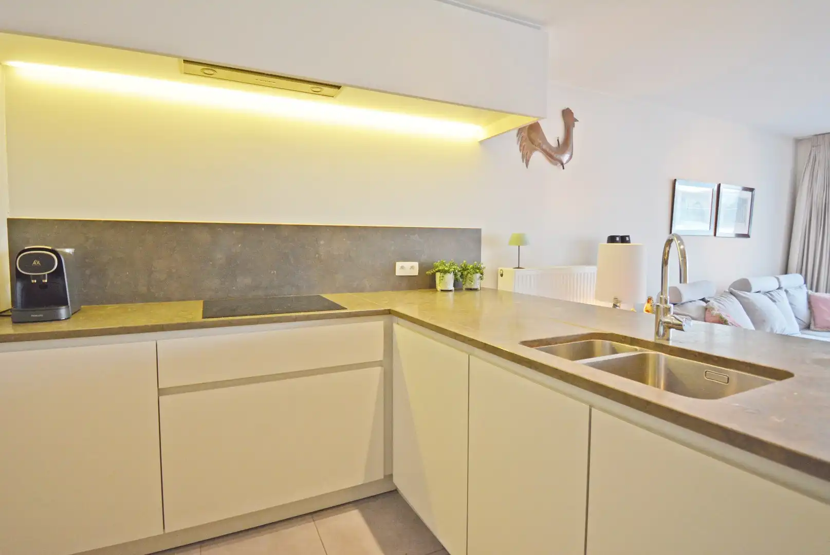 Ruim recent appartement met terras op centrale gegeerde ligging in het Zoute (Dumortierlaan) foto 6