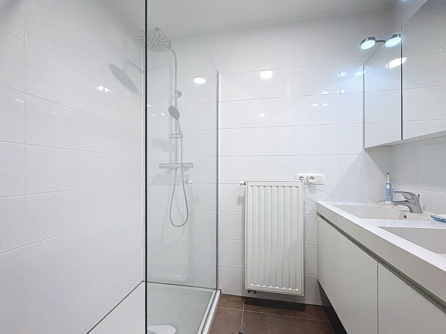 Instapklaar appartement op de Zeedijk van De Panne. foto 5