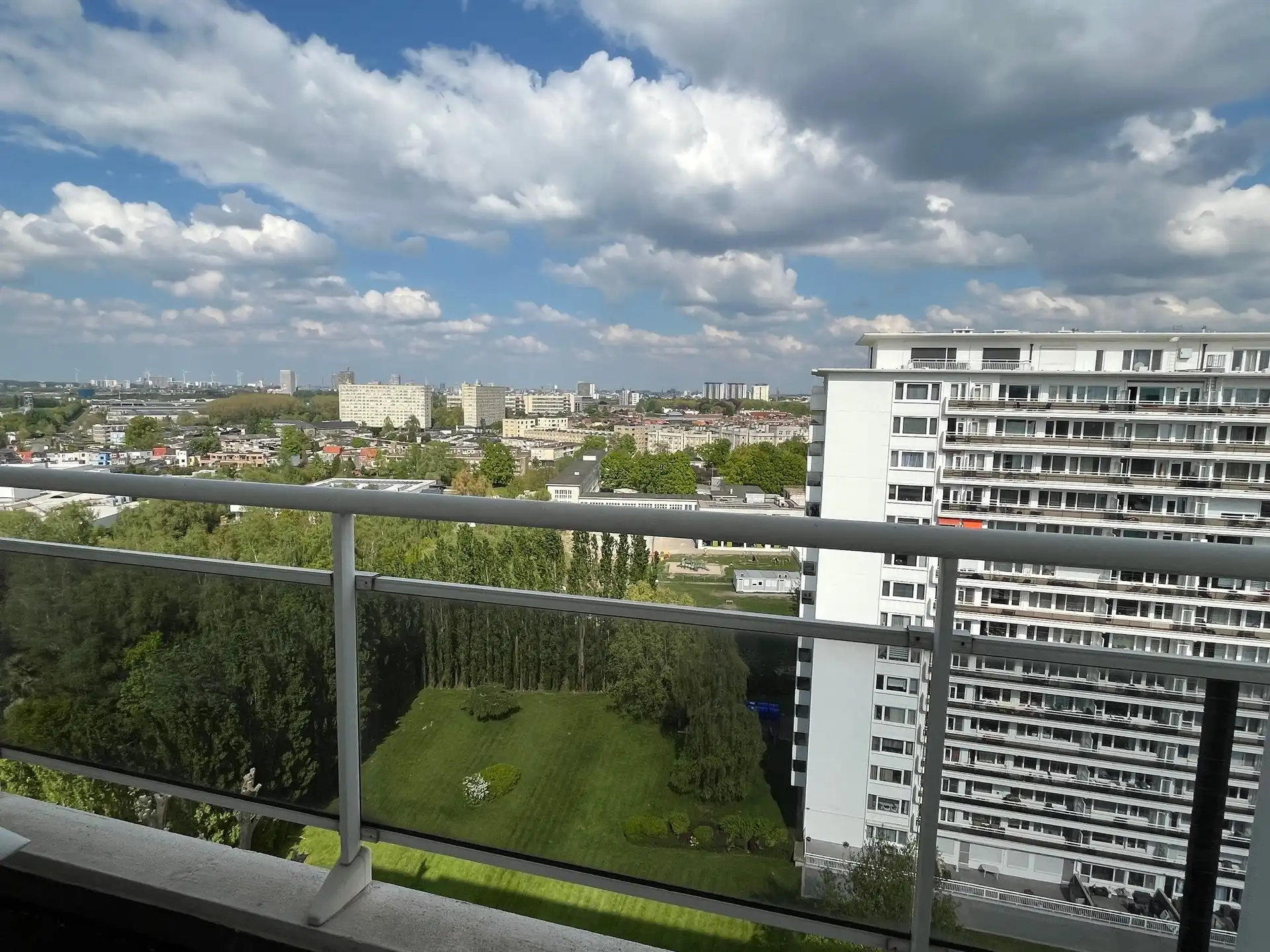 2 slaapkamer appartment met 2 terrassen  foto 12