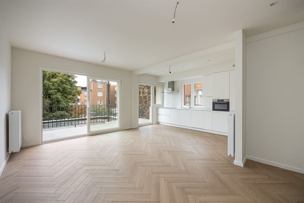 gerenoveerd appartement met zonnig terras foto 4